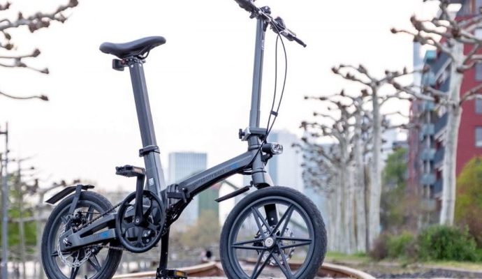 The One : le vélo pliant électrique le plus léger du monde