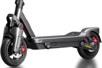 Segway Max G3 E, Trottinette électrique, Vitesse maximale de 25 km/h, Autonomie de 80 km, Double système de freinage