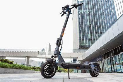Essai Trottinette KINGSONG N12 Pro pour une mobilité urbaine simplifiée