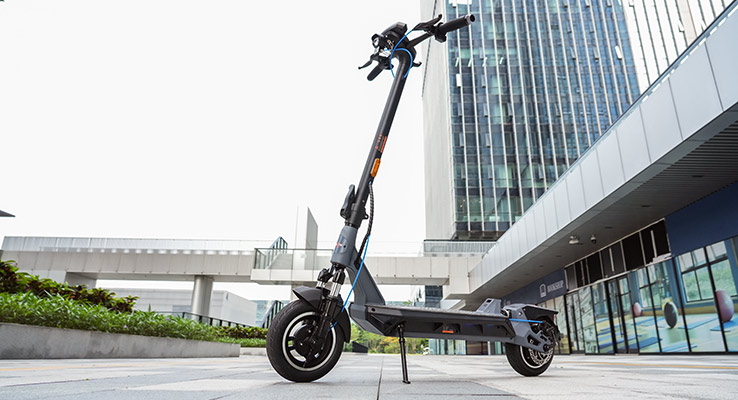 Essai Trottinette KINGSONG N12 Pro pour une mobilité urbaine simplifiée