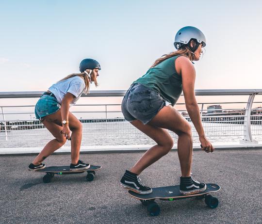 Skateboard électrique : guide complet pour bien choisir son modèle Skateboard électrique : guide complet pour bien choisir son modèle