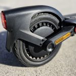 découvrez le test complet de la ninebot f3 pro, une trottinette électrique alliant durabilité et performance pour vos déplacements urbains.