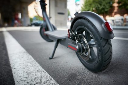 Comparatif trottinettes électriques entre xiaomi et ninebot : performances et autonomie à la loupe