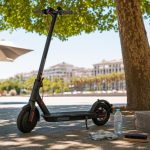 canicule : découvrez nos conseils pratiques pour protéger et entretenir votre trottinette électrique pendant les fortes chaleurs.